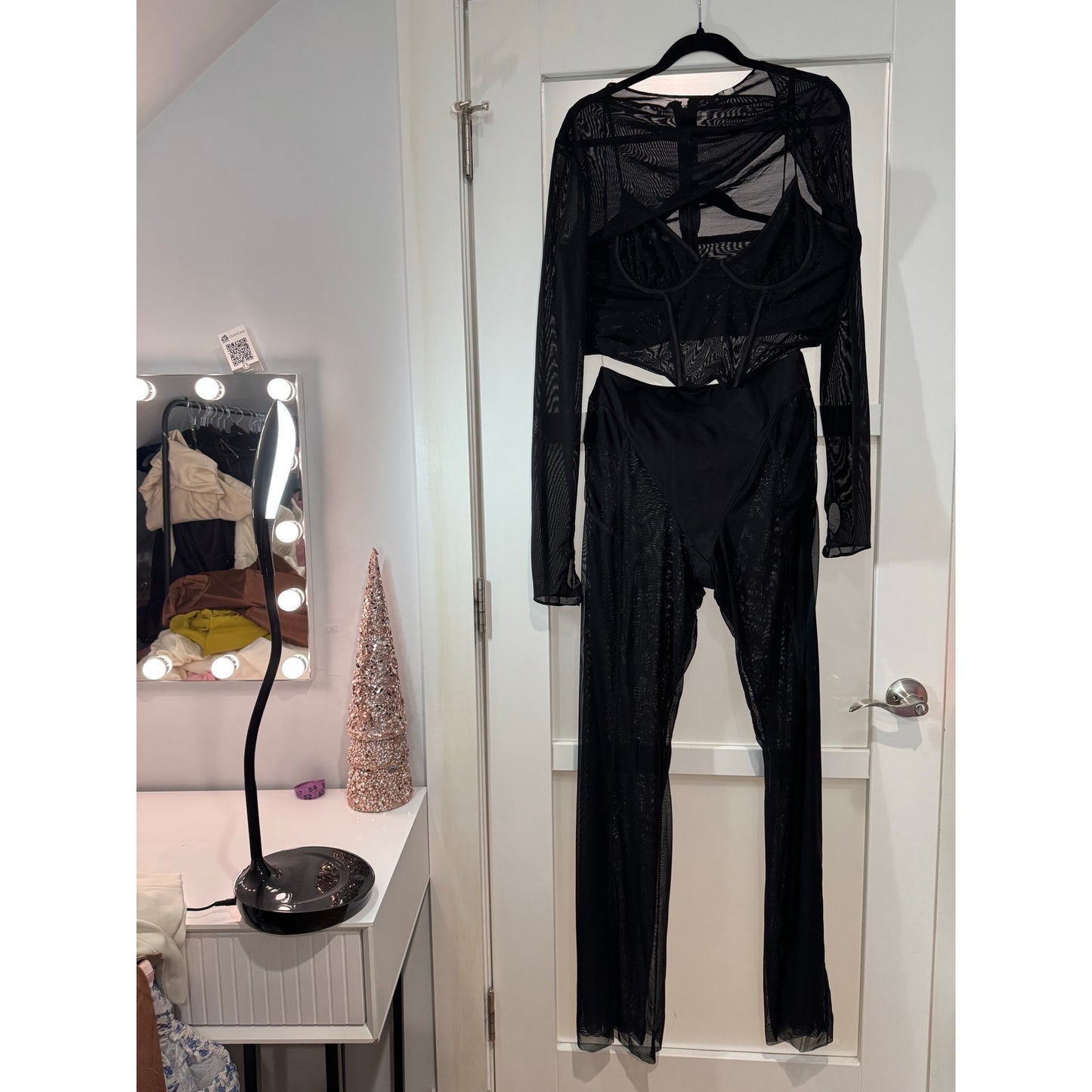 AVALON
House of CB Large (Tall)
BLACK HIGH WAIST TROUSERS
USD $135